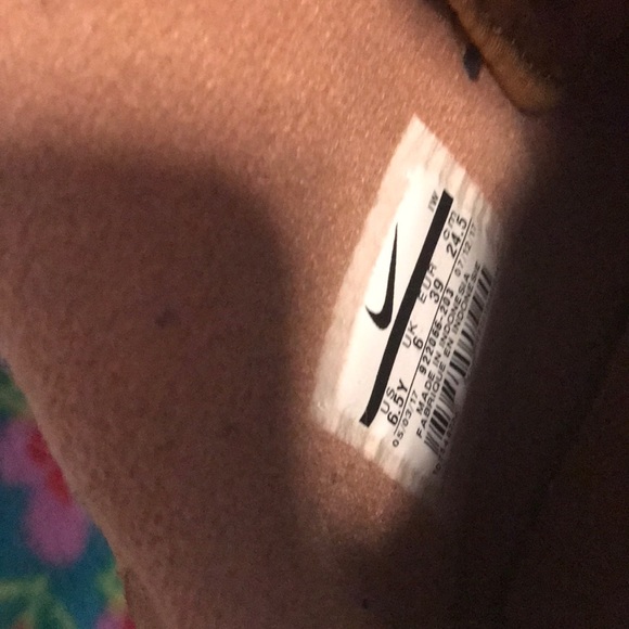 nike air force 1 lv8 boys shoes - Picture 3 of 4